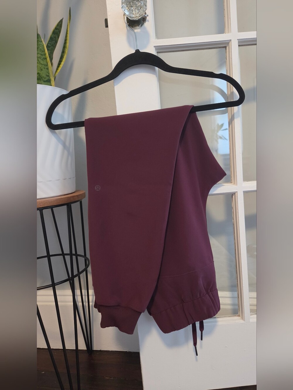 Lululemon On the Fly Joggers Cassis Burgundy 4